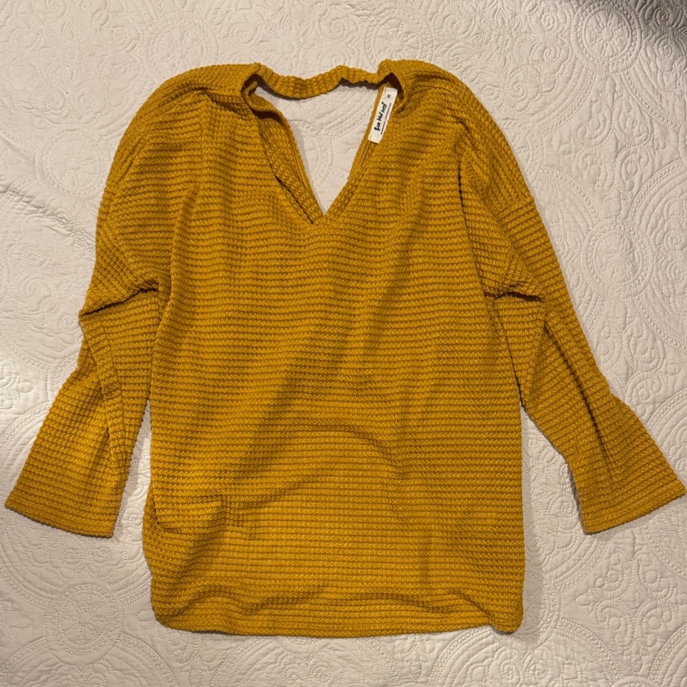 Three Birds Nest Yellow cross back top